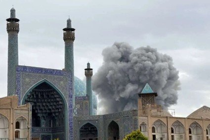 イスファハーン、ナクシェ・ジャハーン広場付近で発生した爆発（出典：[1]）