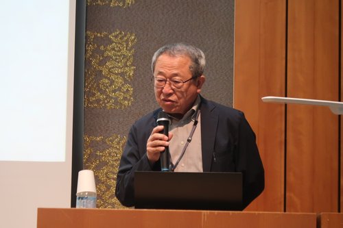 講演する岡田日本イコモス国内委員長