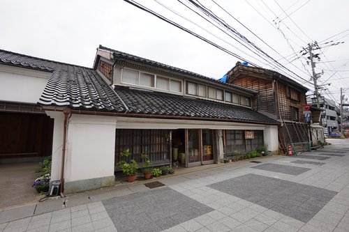 写真10　現在の小山屋醤油店