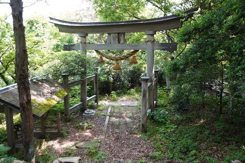 写真21　現在の若宮八幡神社鳥居