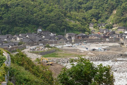 写真24　高台から見る現在の大沢集落
