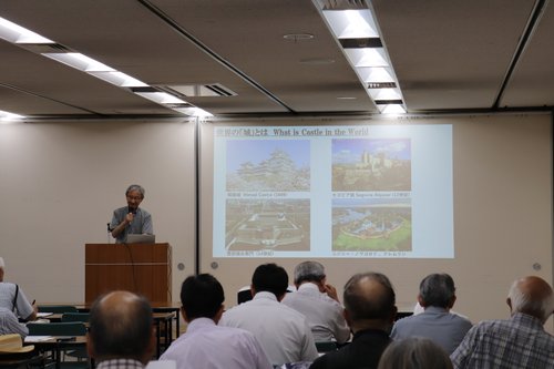 写真５　三宅理一氏による基調講演