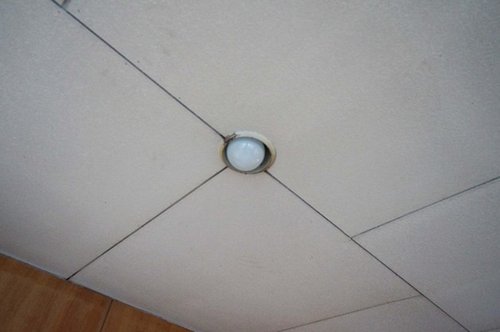 再生前の２階廊下天井